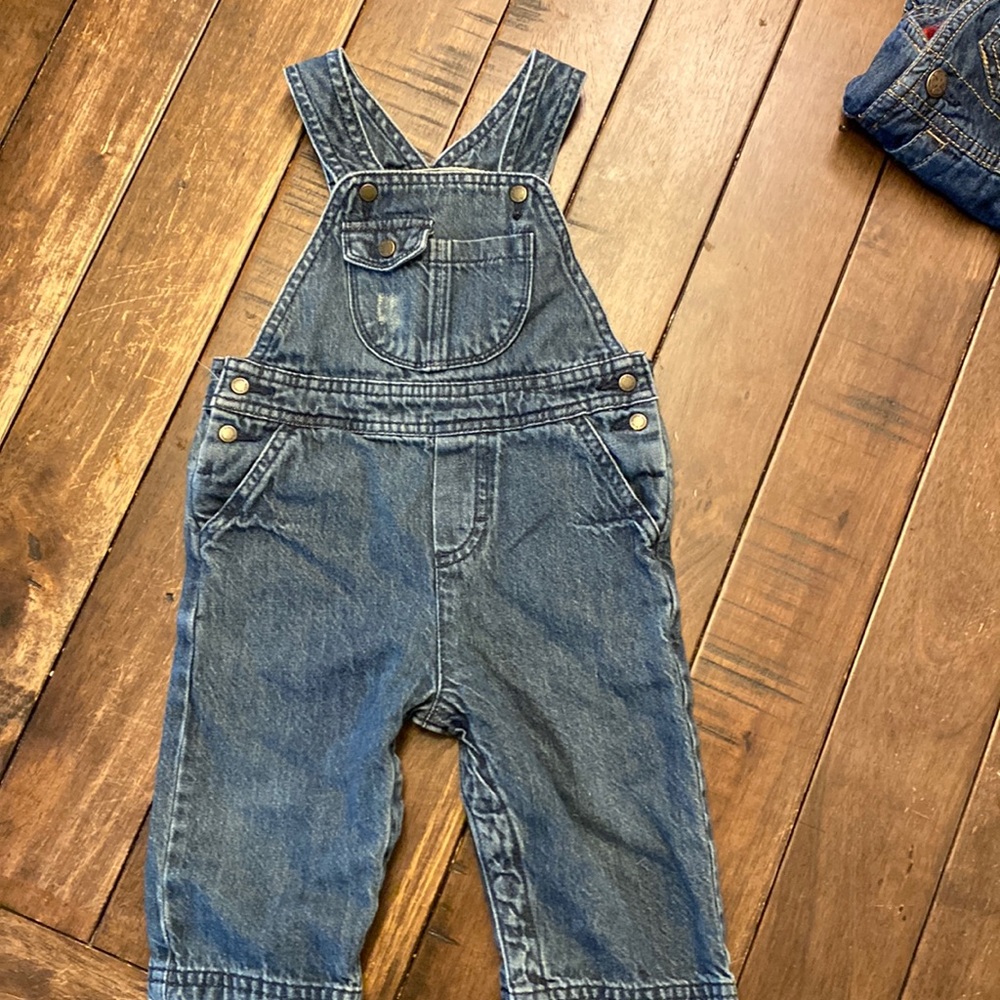 OshKosh baby 9mo overalls